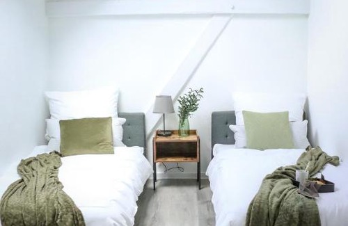 Villingen-Schwenningen Apartment | Inviting Stay: Family-Friendly Maisonette with Great Reviews
