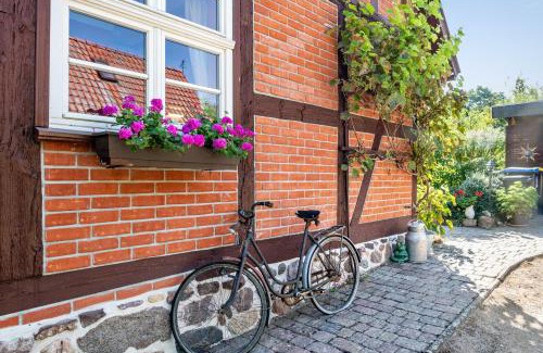 Muritz Apartment | Child-Friendly Retreat at Fachwerkferienhaus - Rated 8/10