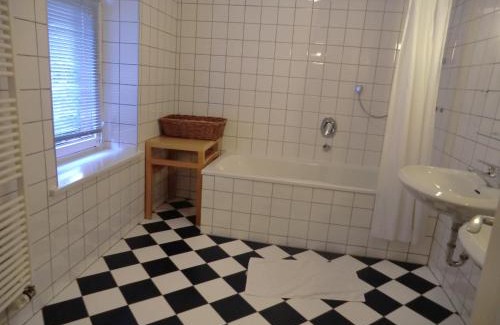 Kernstadt Lehrte House | Pet-Friendly Stay at Fachwerkhaus Julius with Family Amenities