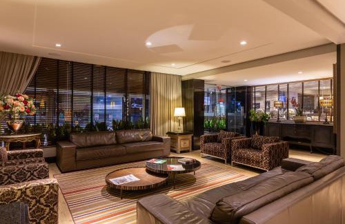 Centro Hotel | Discover Faial Prime Suítes with Spa & Pet-Friendly Perks