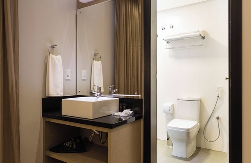 Centro Hotel | Discover Faial Prime Suítes: 4-Star Comfort & Spa Retreat