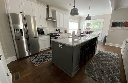 Villa Heights House | Welcome to "Failte": Perfect Getaway Near Spectrum Center