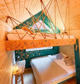 Lunca Bradului Ski Chalet | Pet-Friendly Retreat with Spa and Family Amenities at Fain
