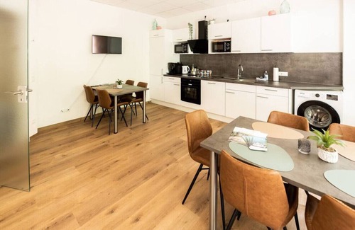 Nordhorn Apartment | FAIR BED 4 City Single Room with TV, WLAN, G.Kitchen