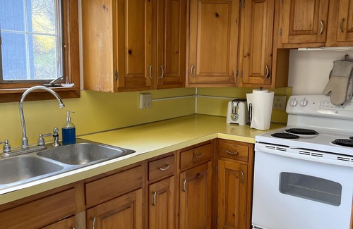 Fair Haven Cottage | Cozy Fair Haven Retreat with Family-Friendly Amenities