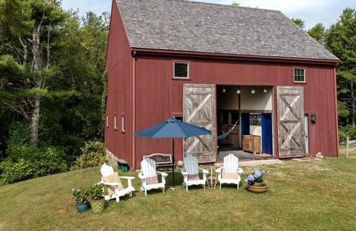 Mattapoisett House | Relax at Fair View Farm: Modern 6 Bd Oceanfront Retreat