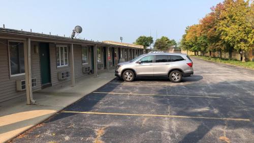 Merrillville Hotel | Budget-Friendly FairBridge Inn Express in Merrillville