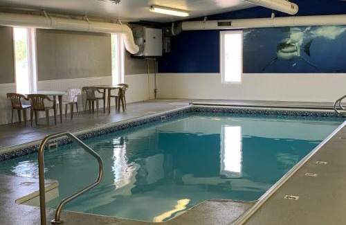 Williston Hotel | Pet-Friendly FairBridge Inn & Suites Williston with Ocean Views