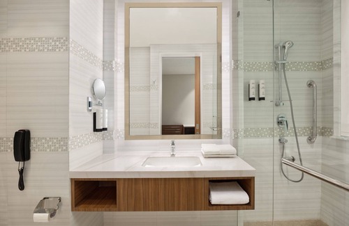 Agra Hotel | Top-Rated Fairfield by Marriott Agra: Family-Friendly Retreat