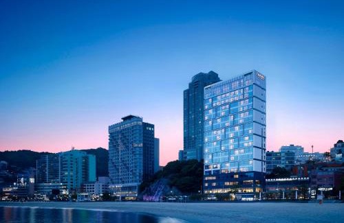 Seo Hotel | Oceanfront Fairfield by Marriott at Busan Songdo Beach