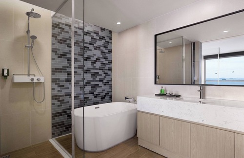 Seo Hotel | Discover Fairfield by Marriott at Songdo Beach, 9/10 Rated