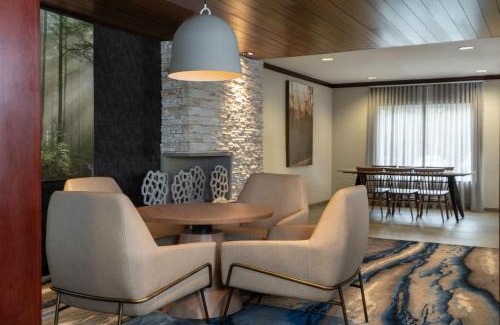 Shalimar Hotel | Relaxing Retreat at Fairfield by Marriott Fort Walton Beach
