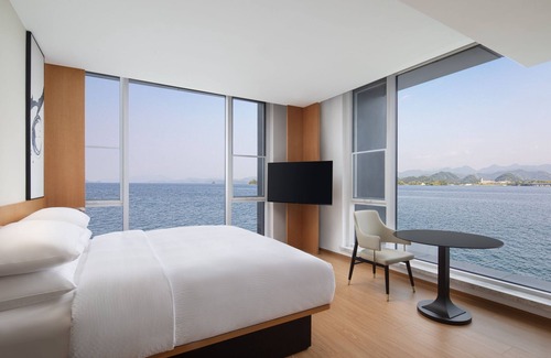 Chun'an Hotel | Relaxing Stay at Fairfield By Marriott Qiandao Lake
