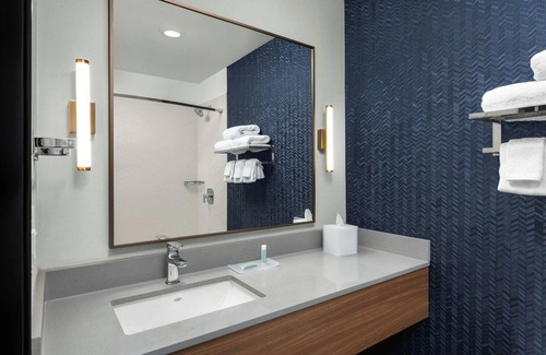 Atascadero Hotel | Colony Inn: Family-Friendly Retreat with Spa and Dining