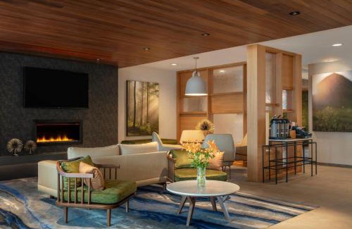 Quentin Hotel | Comfortable Retreat at Fairfield Inn & Suites Lebanon