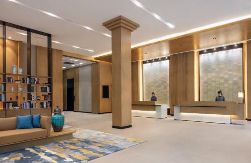 Jing'an Hotel | Discover Fairfield by Marriott Shanghai Jingan: Family-Friendly Stay