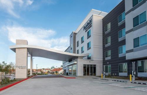 Los Alamitos Hotel | Top-Rated Fairfield Inn & Suites with Ocean View Amenities