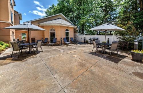Russellville Hotel | Stay at Fairfield by Marriott Russellville - Rated 8.7/10