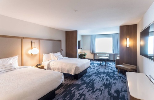 Northfield Hotel | Explore Fairfield Inn & Suites: Eco-Friendly Comfort Awaits