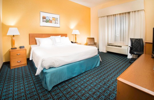 Heyburn Hotel | Discover Fairfield Inn & Suites by Marriott Burley, Rated 9.4