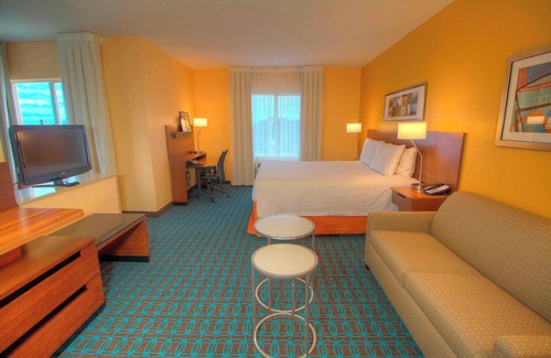 Jupiter Hotel | Discover Fairfield Inn and Suites: Pool, Spa & Family-Friendly