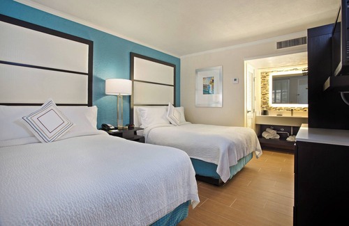 New Town Hotel | Relax at Fairfield Inn and Suites by Marriott Key West