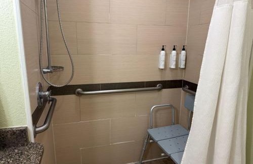 Spring Hotel | Discover Fairfield Inn & Suites: Family-Friendly Retreat