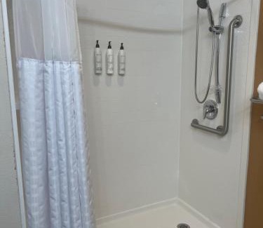 Suwanee Hotel | Family-Friendly Fairfield Inn and Suites in Suwanee