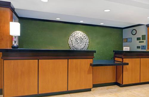 Carlsbad Hotel | Comfortable Fairfield Inn and Suites Carlsbad with Spa & Breakfast