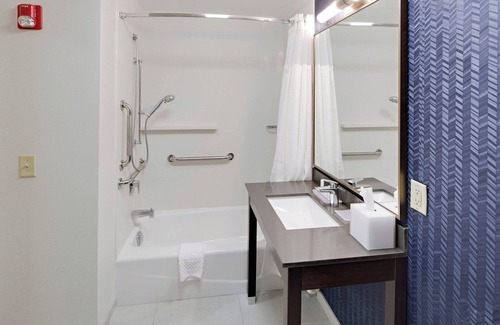 Austintown Hotel | Discover Fairfield Inn and Suites: Top-Reviewed Comfort