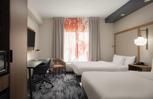 Cleveland Hotel | Family-Friendly Fairfield Inn with Pool and Great Reviews