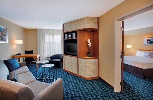 Merrillville Hotel | Modern Comfort at Fairfield Inn and Suites Merrillville