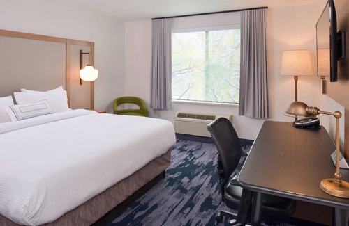 New Stanton Hotel | Comfortable Stay at Fairfield Inn by Marriott New Stanton