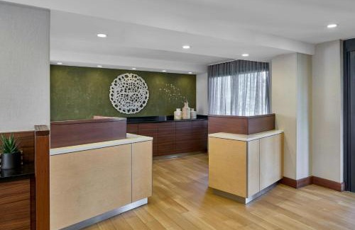 Webster Hotel | Relax at Fairfield Inn by Marriott Rochester East with Pool & Hot Tub