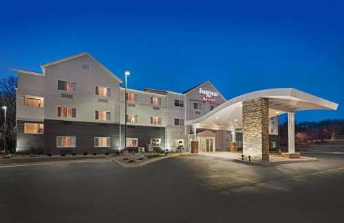 Warren Hotel | Explore Fairfield Inn by Marriott Warren Niles - Pet Friendly Stay