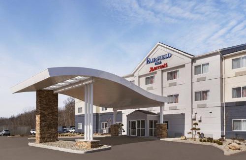 Warren Hotel | Explore Fairfield Inn by Marriott Warren Niles - Pet Friendly Stay