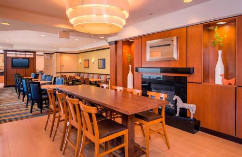 Chantilly Hotel | Convenient Fairfield Inn Dulles Airport with Pool & Dining