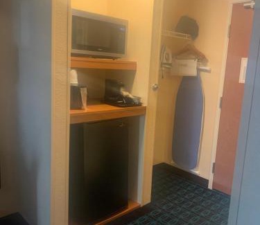 Bourbonnais Hotel | Relax at Fairfield Inn Kankakee Bourbonnais with Pool Access