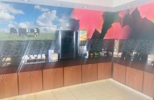 Bourbonnais Hotel | Relax at Fairfield Inn Kankakee Bourbonnais with Pool Access