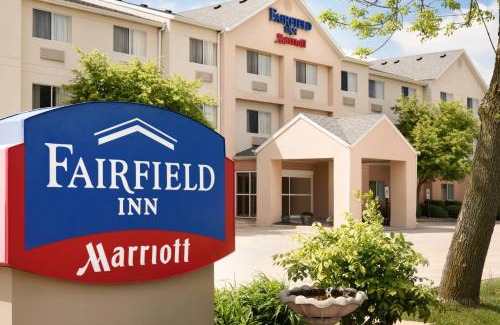 Bourbonnais Hotel | Relax at Fairfield Inn Kankakee Bourbonnais with Pool Access