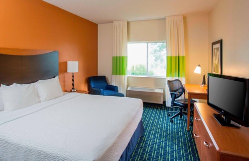 Middletown Hotel | Family-Friendly Fairfield Inn Middletown Monroe with Pool