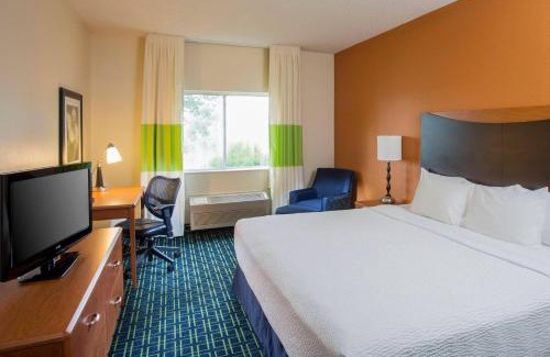Franklin Hotel | Discover Comfort at Fairfield Inn Middletown Monroe