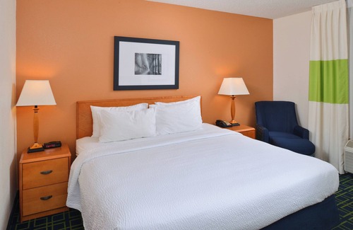 North Charleston Hotel | Top-Rated Fairfield Inn & Suites in Charleston North
