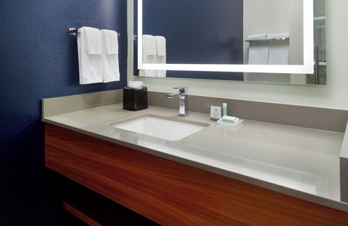 North Charleston Hotel | Top-Rated Fairfield Inn & Suites in Charleston North