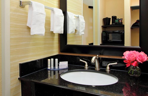 Southwest Colorado Springs Hotel | Discover Fairfield Inn & Suites: Family-Friendly Escape