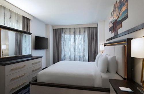 Rainey Street Historic District Hotel | Top-Rated Fairfield Inn & Suites Austin Downtown for Families