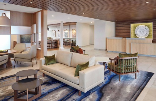 Clear Lake Hotel | Discover Fairfield Inn & Suites Clear Lake with Pool Access