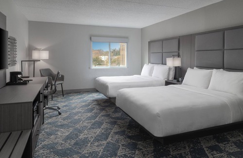 Framingham Hotel | Eco-Friendly Fairfield Inn & Suites with Top Amenities