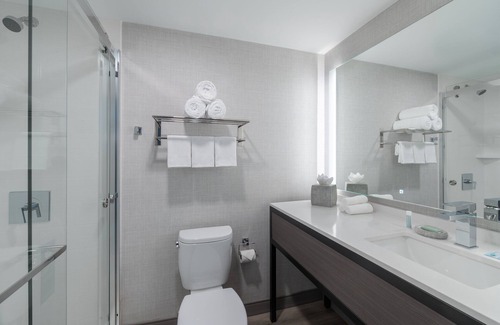 Framingham Hotel | Eco-Friendly Fairfield Inn & Suites with Top Amenities