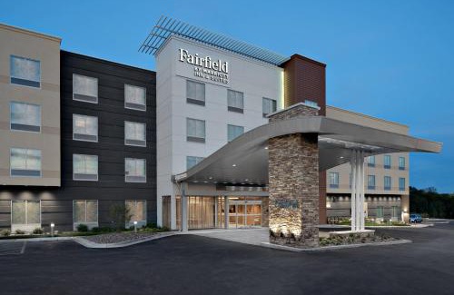 Lake Geneva Hotel | Discover Fairfield Inn & Suites: Family-Friendly Retreat